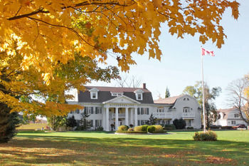 Aparthotel Riverbend Inn And Vineyard