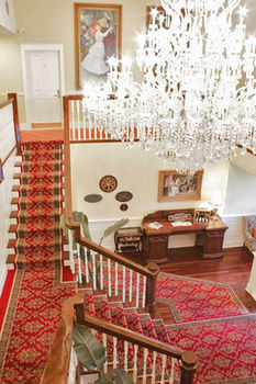 Aparthotel Riverbend Inn And Vineyard