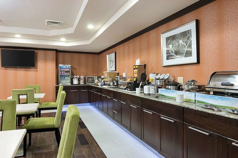 Hotel Comfort Inn