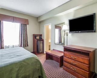Hotel Quality Inn & Suites