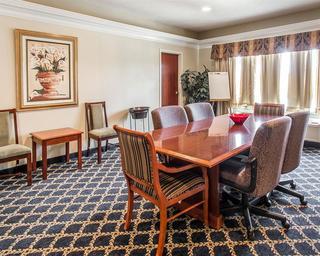 Hotel Quality Inn & Suites