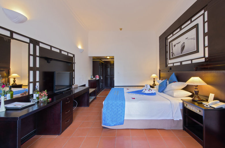 Hotel River Beach Resort