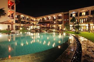 Hotel River Beach Resort