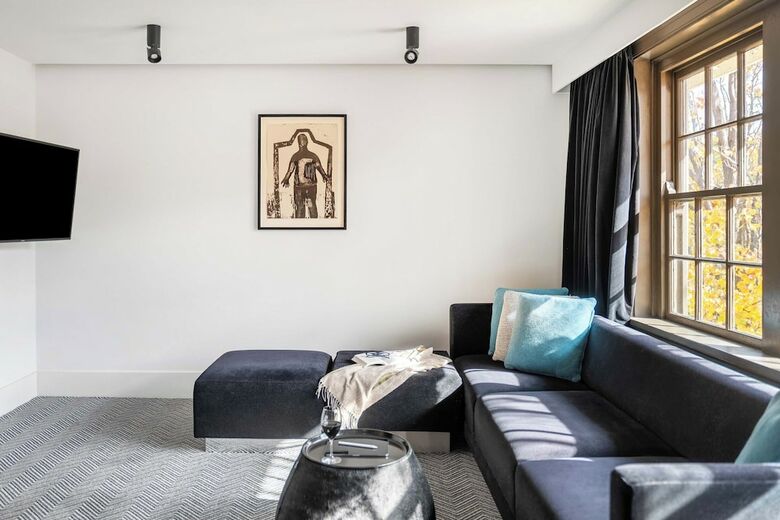 Diamant Boutique Hotel Canberra