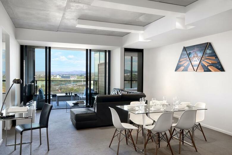 Diamant Boutique Hotel Canberra