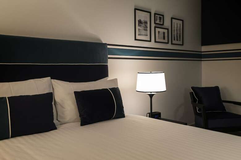 Hotel Diplomat