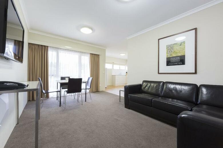 Forrest Hotel & Apartments