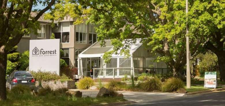 Forrest Hotel & Apartments