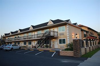 Motel Walnut Inn & Suites