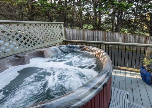 Bed & Breakfast Cottages At Little River Cove