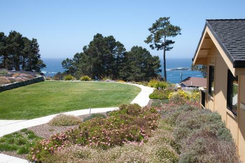 Bed & Breakfast Cottages At Little River Cove