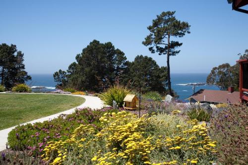 Bed & Breakfast Cottages At Little River Cove