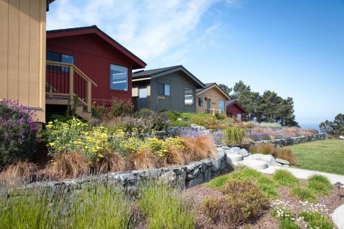 Bed & Breakfast Cottages At Little River Cove