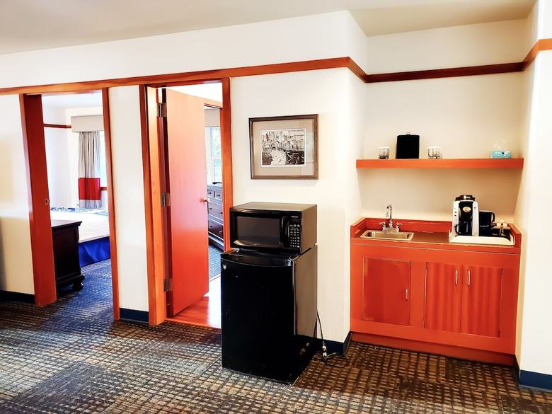 Hotel Cape Fox Lodge