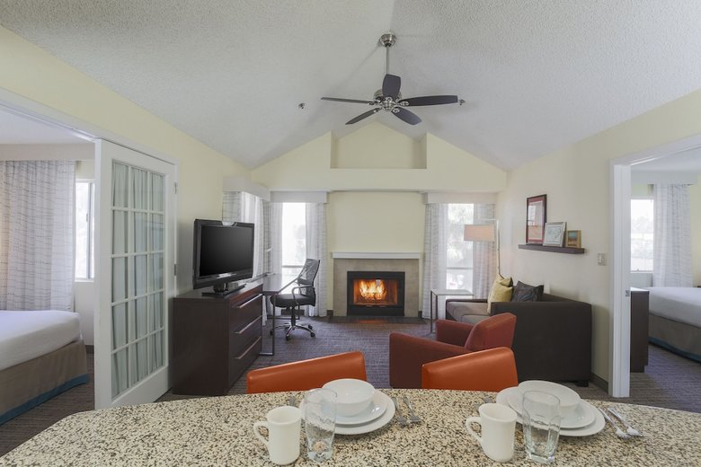 Hotel Residence Inn By Marriott Bakersfield