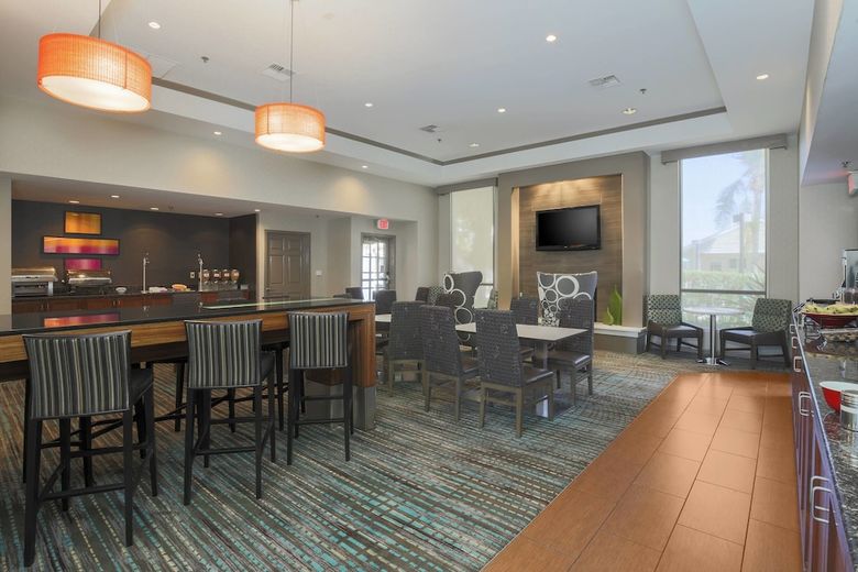 Hotel Residence Inn By Marriott Bakersfield