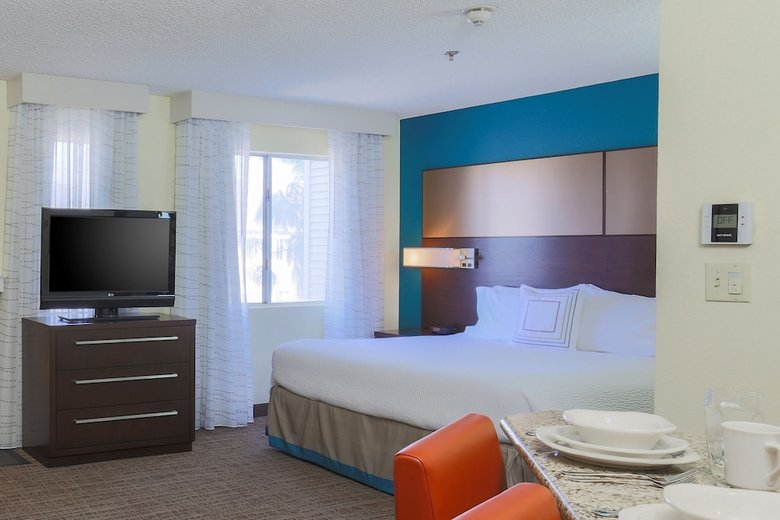 Hotel Residence Inn By Marriott Bakersfield