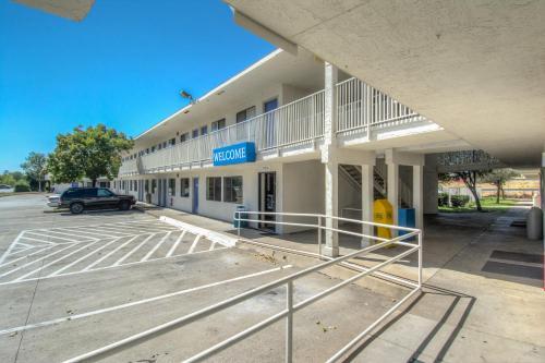 Motel 6 Redding North