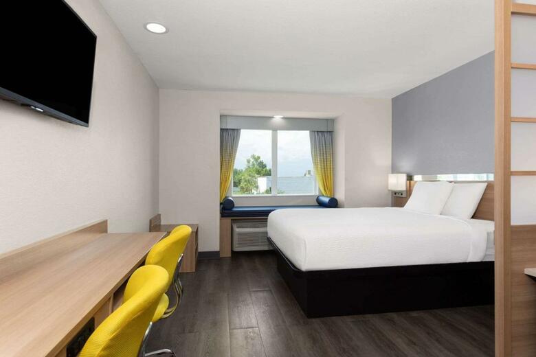 Hotel Microtel Inn & Suites By Wyndham Panama City