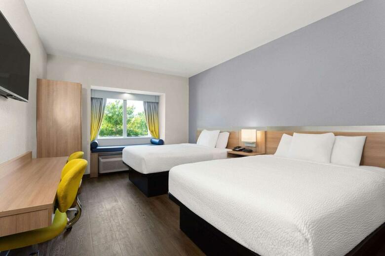 Hotel Microtel Inn & Suites By Wyndham Panama City