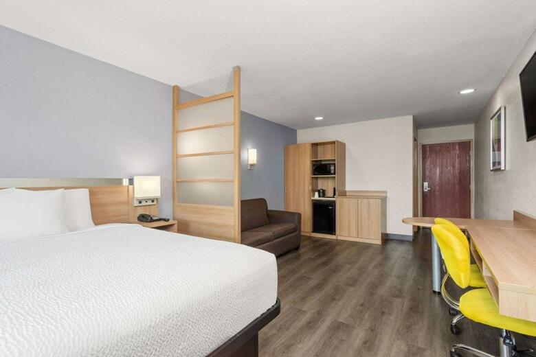 Hotel Microtel Inn & Suites By Wyndham Panama City
