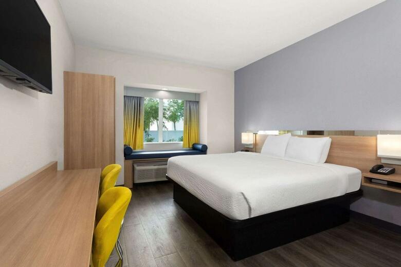 Hotel Microtel Inn & Suites By Wyndham Panama City
