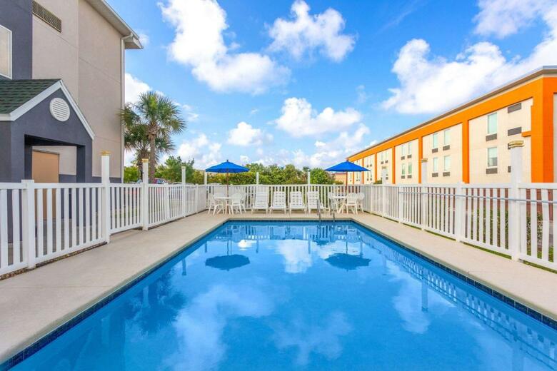 Hotel Microtel Inn & Suites By Wyndham Panama City