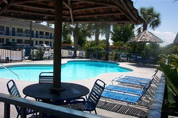 Crosby's Motor Inn