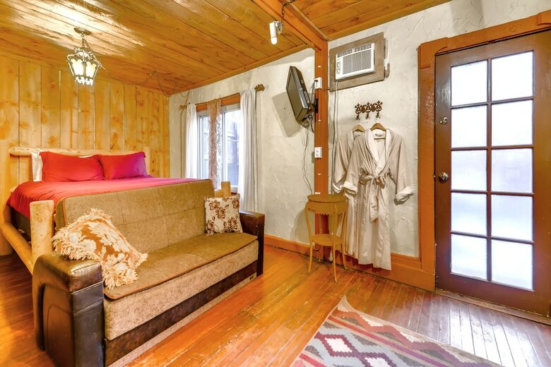 Cliff House Lodge Bed And Breakfast