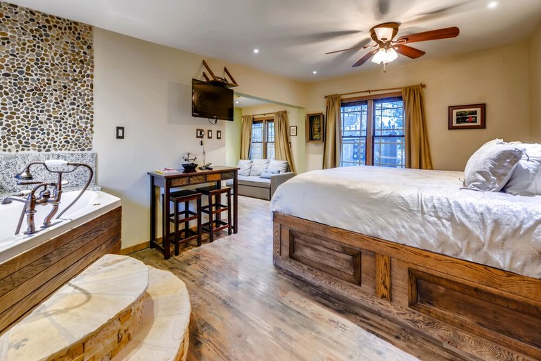 Cliff House Lodge Bed And Breakfast