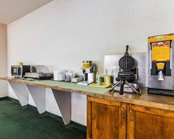 Hotel Quality Inn And Suites