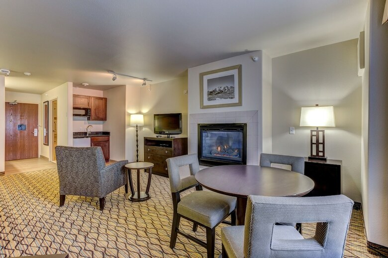 Holiday Inn Express Hotel & Suites Montrose-townsend