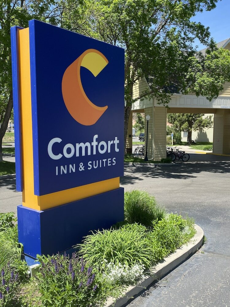 Hotel Comfort Inn & Suites