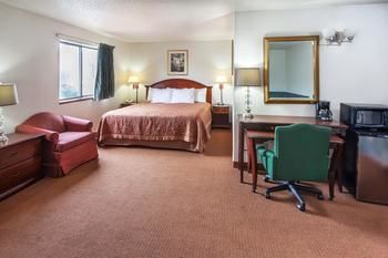 Super 8 Motel - Portage