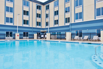 Holiday Inn Express Hotel & Suites Warner Robins North West