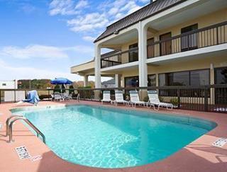 Hotel Super 8 Calhoun