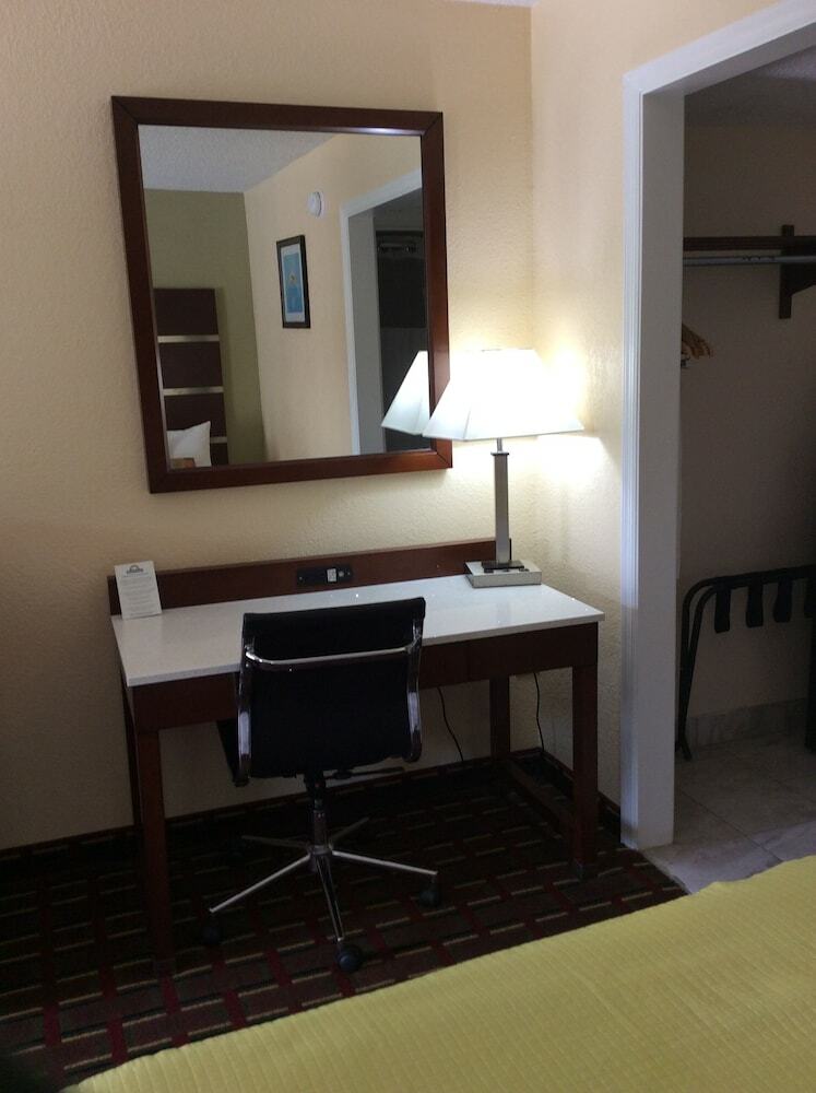 Hotel Days Inn Cornelia
