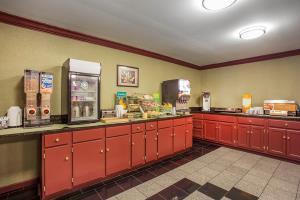 Hostal Quality Inn & Conference Center