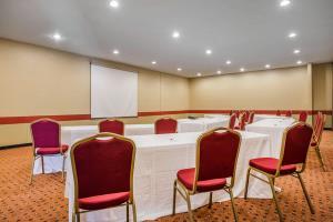 Hostal Quality Inn & Conference Center