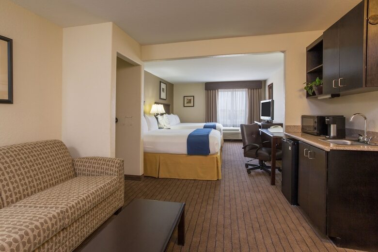 Holiday Inn Express And Suites Moultrie, An Ihg Hotel
