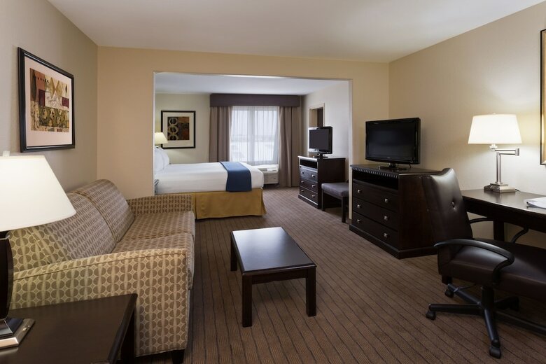 Holiday Inn Express And Suites Moultrie, An Ihg Hotel