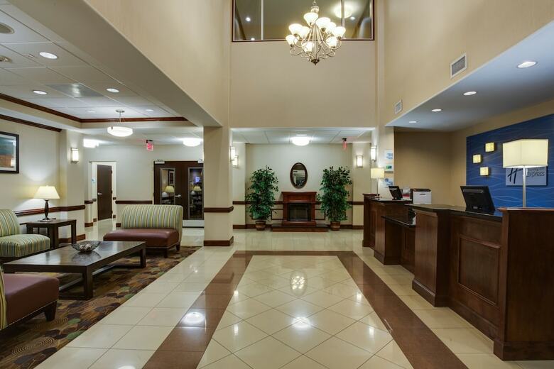 Holiday Inn Express And Suites Moultrie, An Ihg Hotel