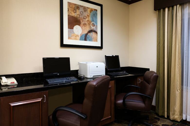 Holiday Inn Express And Suites Moultrie, An Ihg Hotel