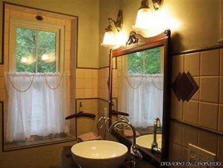 Bed & Breakfast Plum Grove Inn