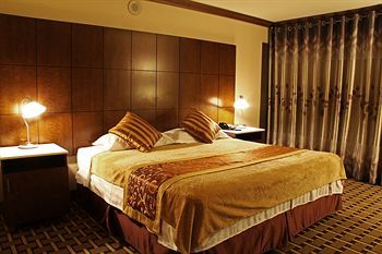 La Crystal Hotel