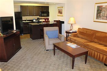 Chase Suite Hotel Brea