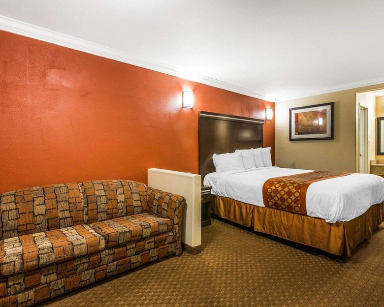 Motel Rodeway Inn & Suites