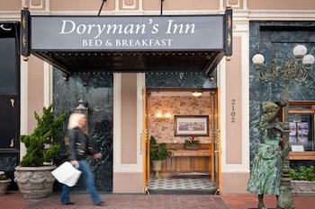 Hostal Dorymans Oceanfront Inn