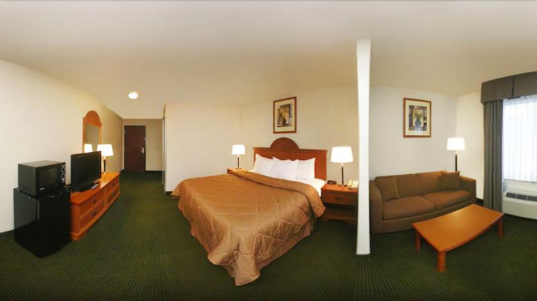 Hotel Quality Inn & Suites