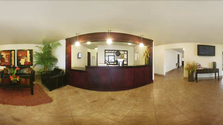 Hotel Quality Inn & Suites